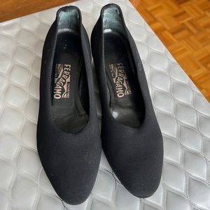 💕FERRAGAMO Black Tech Fabric Flat Slip On's Size 7.5A EUC